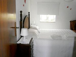 23997453-Ferienwohnung-8-Nazaré-300x225-4