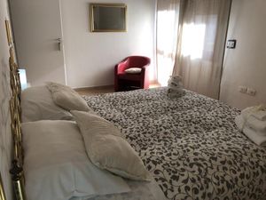 23178349-Ferienwohnung-7-Neapel-300x225-1