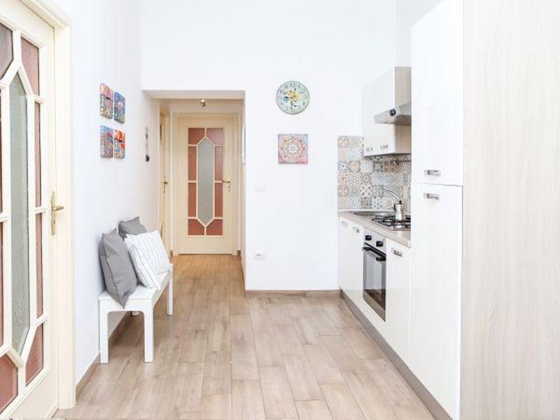 22348333-Ferienwohnung-6-Neapel-800x600-1