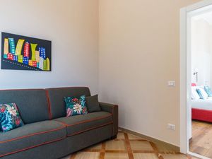 23543467-Ferienwohnung-4-Neapel-300x225-4