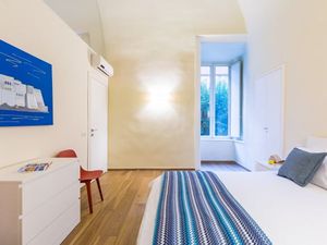 23543484-Ferienwohnung-7-Neapel-300x225-4