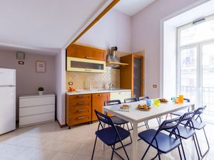 Ferienwohnung für 8 Personen (150 m²) in Neapel