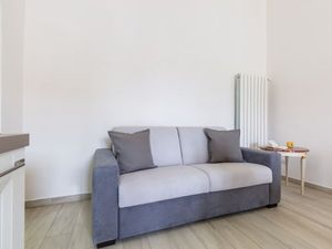 23648052-Ferienwohnung-6-Neapel-300x225-4