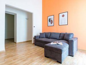 23661686-Ferienwohnung-8-Neapel-300x225-5