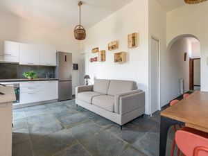 23686454-Ferienwohnung-6-Neapel-300x225-4