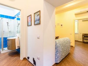 23914749-Ferienwohnung-2-Neapel-300x225-4