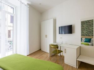 24014891-Ferienwohnung-2-Neapel-300x225-1