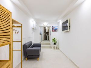 24052265-Ferienwohnung-2-Neapel-300x225-2