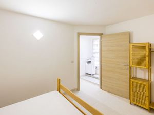 24052265-Ferienwohnung-2-Neapel-300x225-5