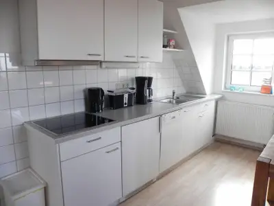 Küchenzeile in der Ferienwohnung Auer Lun in Nebel auf Amrum