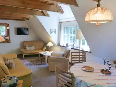 Sofa und Sessel in der Ferienwohnung Anne in Nebel auf Amrum