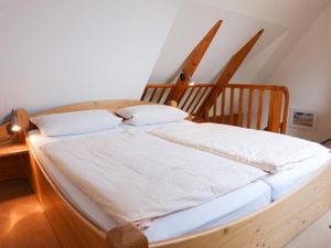 Schlafzimmer in der Ferienwohnung Bi Elschen in Nebel auf Amrum