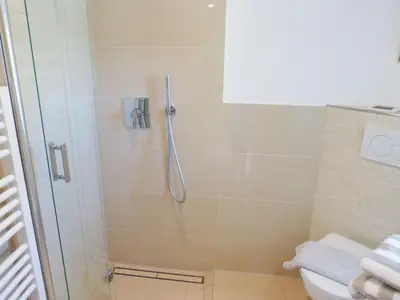 Badezimmer der Ferienwohnung Ruad Waanang in Nebel auf Amrum