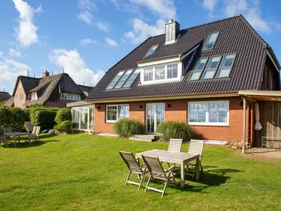 Garten des "Watthus" in Nebel auf Amrum