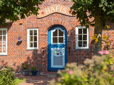 Haustür vom Haus Hafis in Nebel auf Amrum