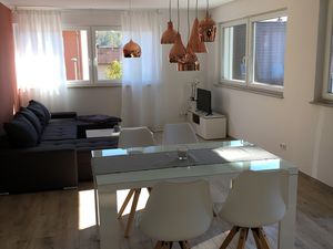 Ferienwohnung für 3 Personen (68 m²) ab 90 € in Neckartenzlingen