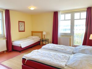 23975722-Ferienwohnung-3-Neddesitz auf Rügen-300x225-2