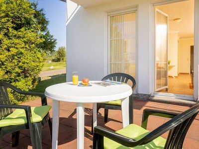 Terrasse. Sonnenterrasse mit Blick in die Wohnung