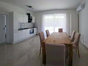 24045967-Ferienwohnung-4-Nedeščina-300x225-3