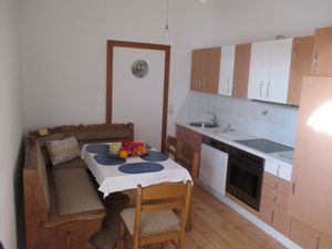 23336967-Ferienwohnung-4-Nemira-300x225-5