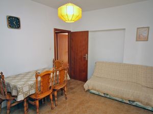 19128173-Ferienwohnung-4-Nemira-300x225-1