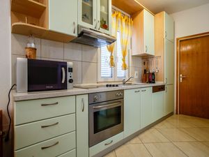 21727563-Ferienwohnung-6-Nemira-300x225-4