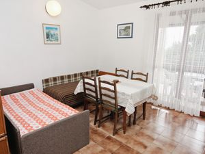 23928820-Ferienwohnung-3-Nemira-300x225-1