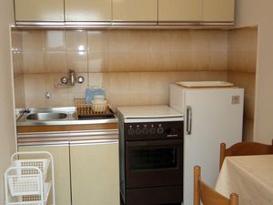 23928004-Ferienwohnung-3-Nemira-300x225-2