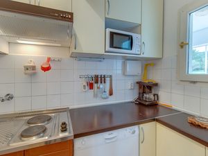 23926811-Ferienwohnung-5-Nerezine-300x225-3