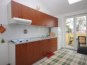 18324032-Ferienwohnung-2-Nerezine-300x225-4