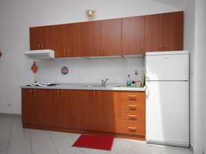 18324032-Ferienwohnung-2-Nerezine-300x225-5