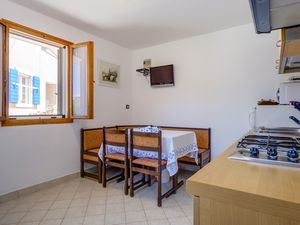 23093423-Ferienwohnung-3-Nerezine-300x225-1