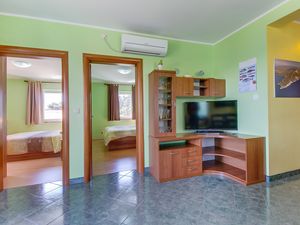 23931331-Ferienwohnung-6-Nerezine-300x225-2