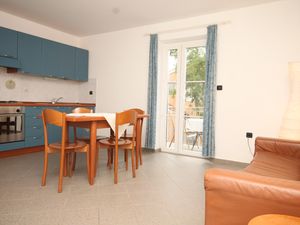 23926812-Ferienwohnung-4-Nerezine-300x225-3