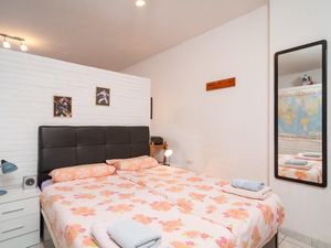 23554182-Ferienwohnung-2-Nerja-300x225-5