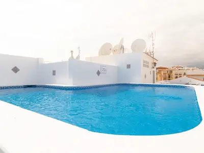 PoolOfHouse