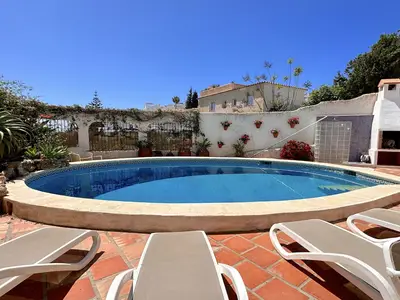 PoolOfHouse