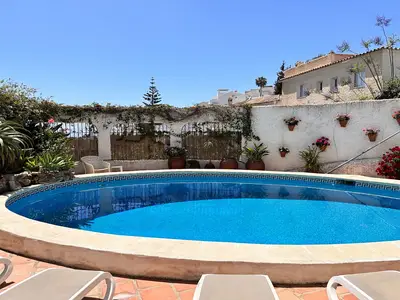 PoolOfHouse