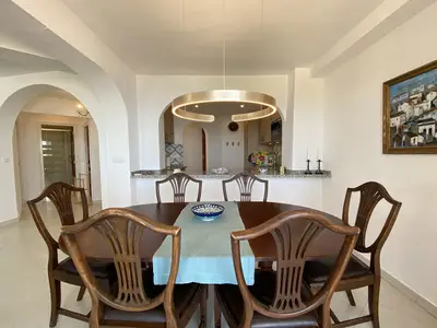 DiningRoom