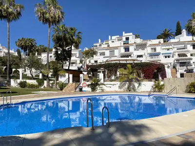 PoolOfHouse