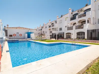 PoolOfHouse