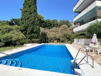 PoolOfHouse