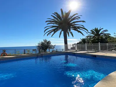 PoolOfHouse