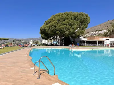 PoolOfHouse