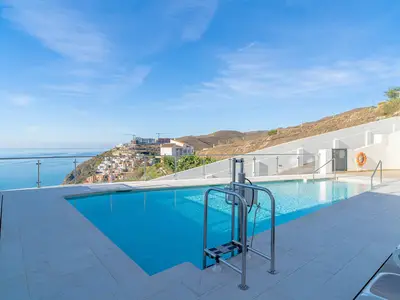 PoolOfHouse