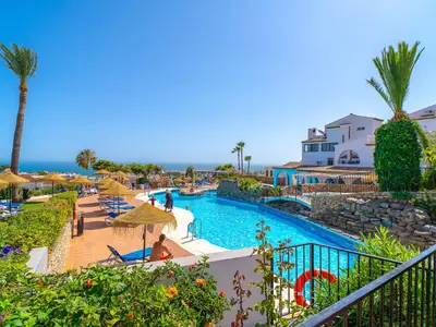 PoolOfHouse