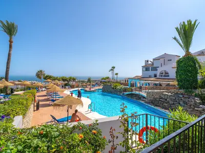 PoolOfHouse