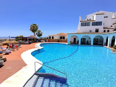 PoolOfHouse