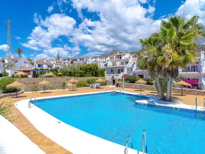PoolOfHouse