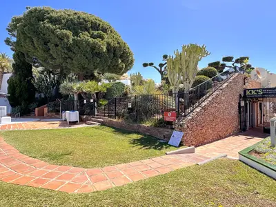PoolOfHouse